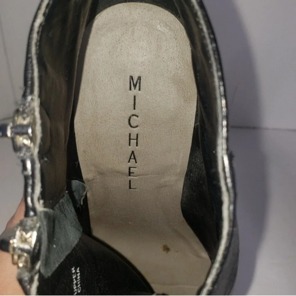 MICHAEL Michaell Kors DYLAN BLACK BOOTIES WITH ZIPPER DETAILS SIZE 7.5